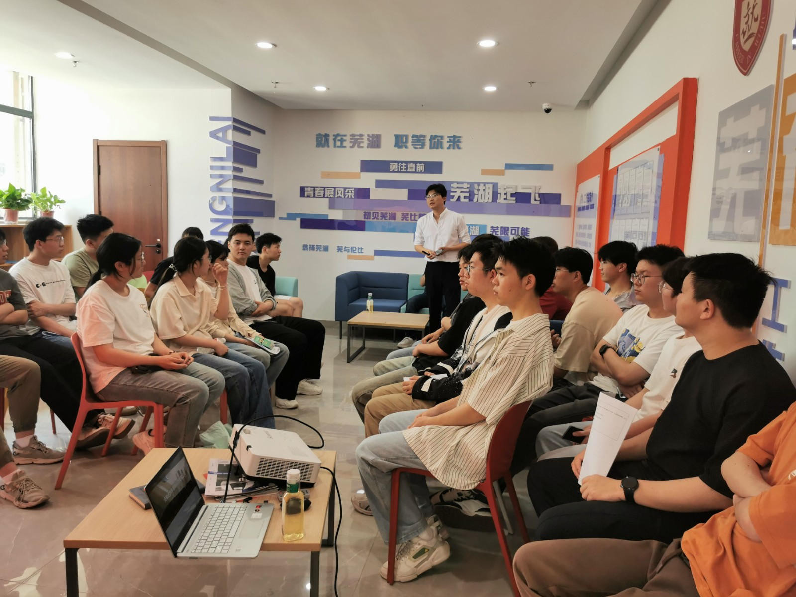 1716776093451083.jpg 1716776093451083.jpg