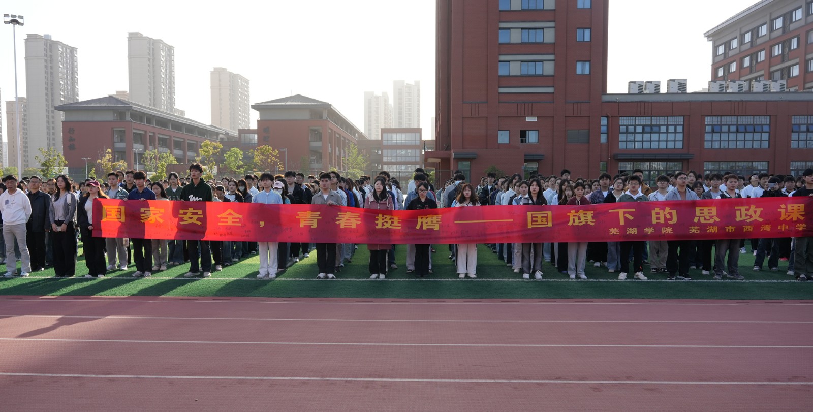 1744686707685273.jpg 1744686707685273.jpg